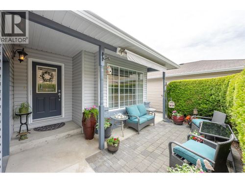 550 Red Wing Dr, Penticton, BC, V2A8N7 | Card Image