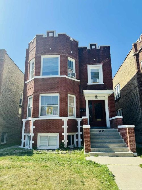 5221 W Montrose Ave, CHICAGO, IL, 60641-1418 | Card Image