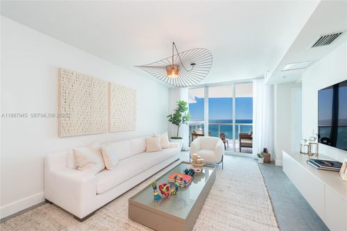 1502-3801 Collins Ave, Miami Beach, FL, 33140-3705 | Card Image