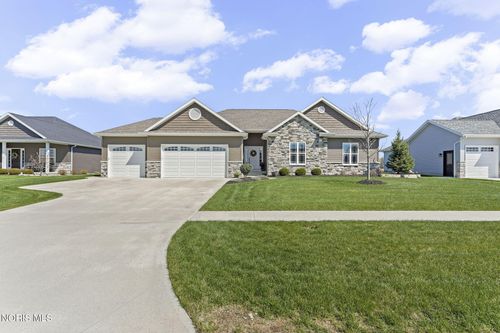 10659 Elk Dr, Findlay, OH, 45840-8242 | Card Image