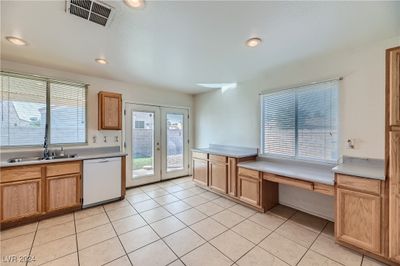 621 Black Sand Court, House other with 4 bedrooms, 2 bathrooms and null parking in Henderson NV | Image 3