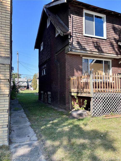 2730 W Philadelphia St, Detroit, MI, 48206-2396 | Card Image