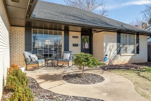 2721 Chaucer Dr, Oklahoma City, OK, 73120-2706 | Card Image