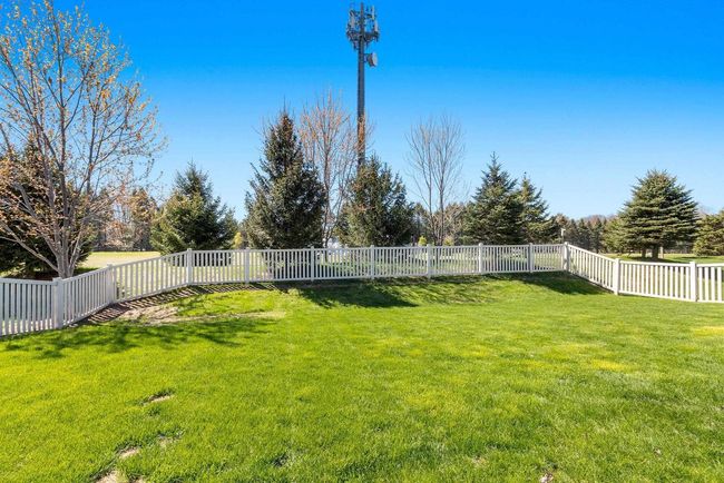 635 Pebblestone Circle, House other with 4 bedrooms, 4 bathrooms and null parking in HOBART WI | Image 47