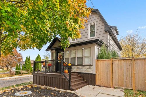 1-4297 East Ave, Beamsville, ON, L3J0R2 | Card Image