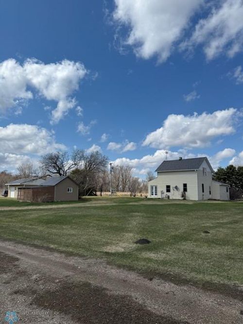2926 143rd Ave Se, Ayr, ND, 58007-9731 | Card Image