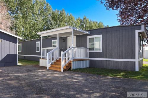 2074 Pinewood Drive, Idaho Falls, ID, 83401 | Card Image