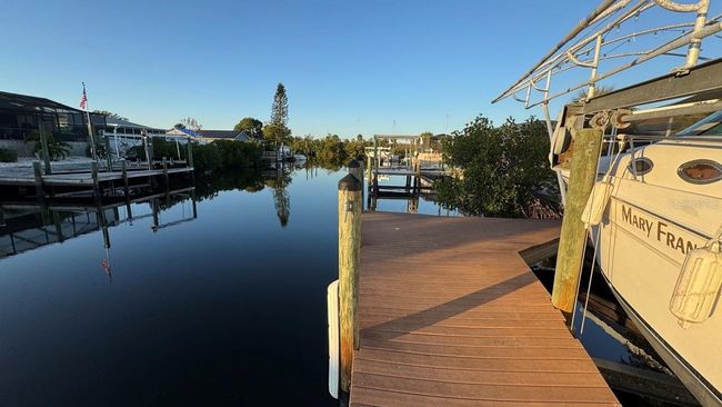dock and canal | Image 33