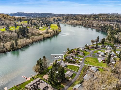 137 Lake Rd, Silver Creek, WA, 98585-9717 | Card Image