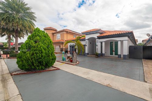 15226 Sw 21st Ln, Miami, FL, 33185-5705 | Card Image