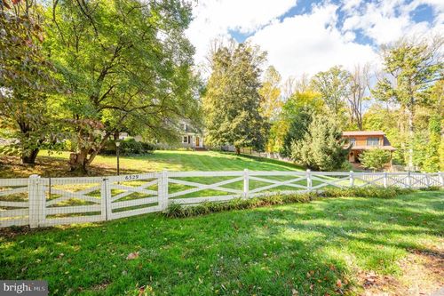 6329 Nicholson St, FALLS CHURCH, VA, 22044-1723 | Card Image