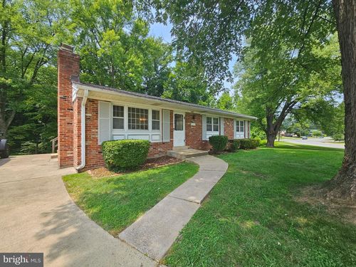 5683 Ravenel Ln, SPRINGFIELD, VA, 22151-2432 | Card Image