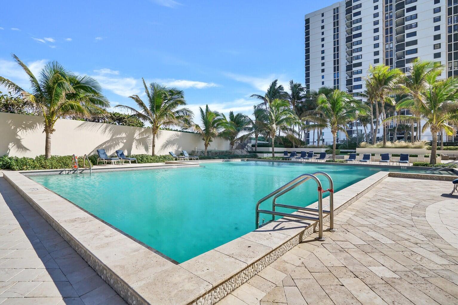 Residential Lease in Singer Island 5