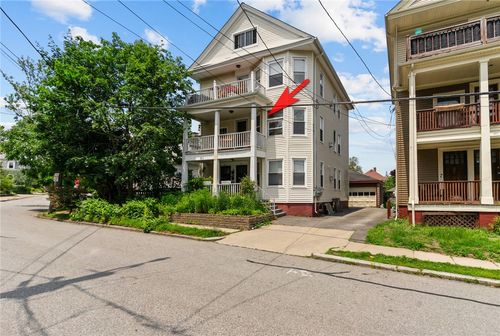 60 11th St, Providence, RI, 02906-2912 | Card Image