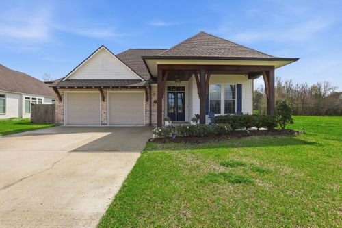 114 Lake Hudson Cir, Thibodaux, LA, 70301-1200 | Card Image