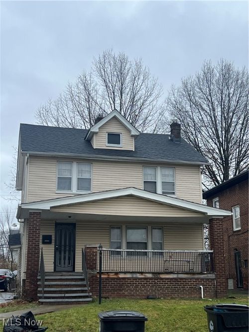 3885 E 153rd St, Cleveland, OH, 44128-1111 | Card Image