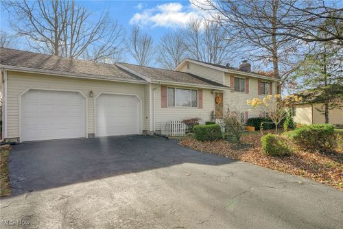 1547 Oak Lane, Saybrook, OH, 44004 | Card Image