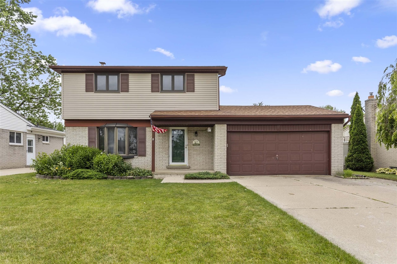 Weddel Ave, Brownstown Twp, MI 48183