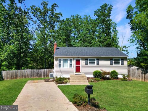13501 Woodvale Ct, WOODBRIDGE, VA, 22191-1831 | Card Image