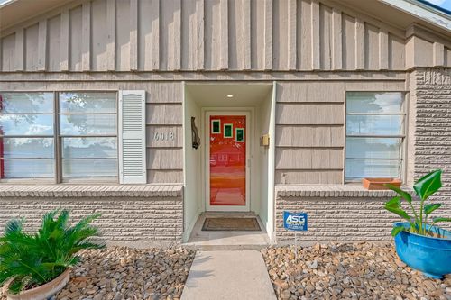 6018 Berendo Street, Houston, TX, 77092 | Card Image