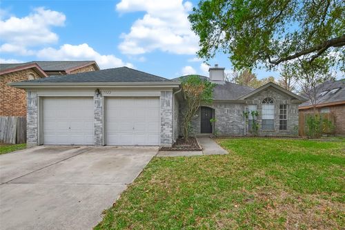 17423 Saxon Dr, Houston, TX, 77095-1133 | Card Image