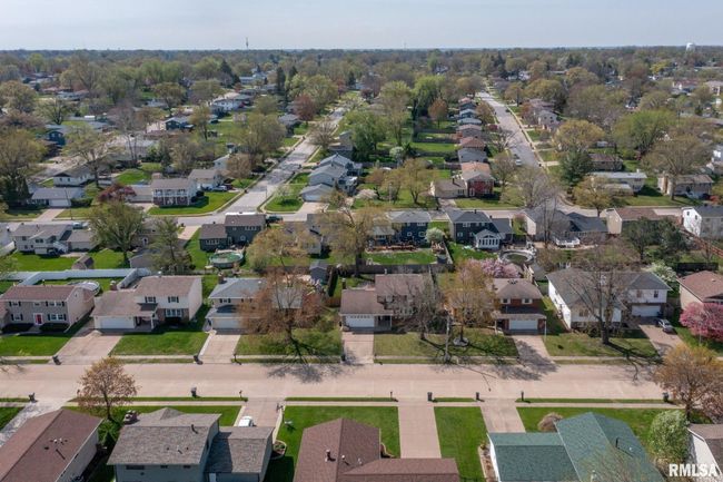 2149 W 30 Th St, House other with 3 bedrooms, 3 bathrooms and null parking in Davenport IA | Image 33