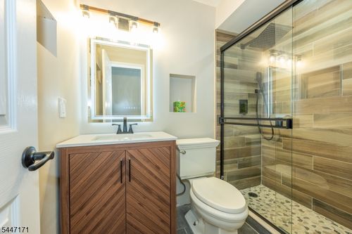 2-7 Sugar Loaf Ct, Vernon, NJ, 07462-5557 | Card Image