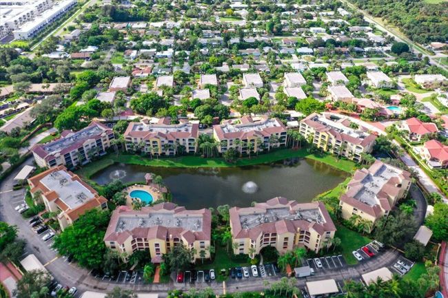 41 Uno Lago Dr, Condo with 2 bedrooms, 3 bathrooms and null parking in Juno Beach FL | Image 45