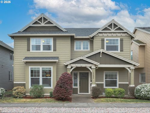 14696 Catalpa Way, Oregon City, OR, 97045-8422 | Card Image