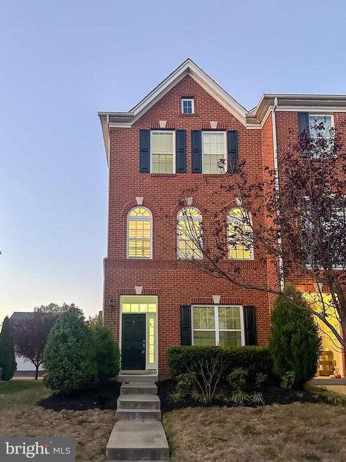 23069 Weybridge Sq, BROADLANDS, VA, 20148-7029 | Card Image