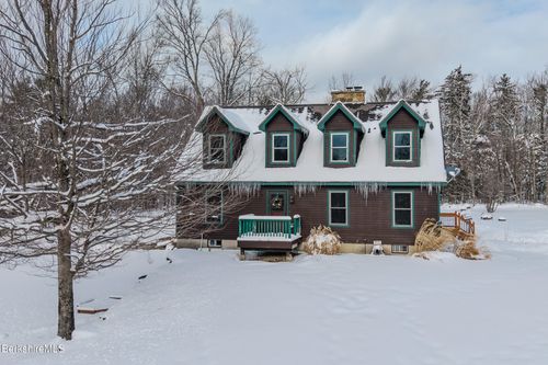 593 Woodmere Rd, Becket, MA, 01223 | Card Image