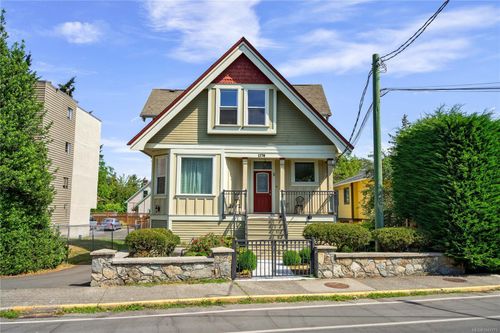 3-1376 Pandora Ave, Victoria, BC, V8R1A3 | Card Image