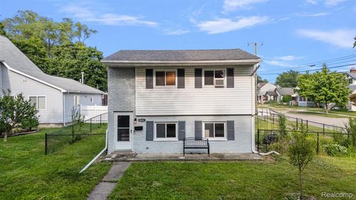 135 Gerald Ave, Clawson, MI, 48017-1969 | Card Image