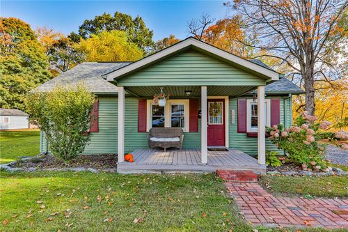1142 Appenzeller Ave, Stroudsburg, PA, 18360-2917 | Card Image