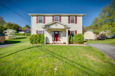 467 Thru Dr, House other with 3 bedrooms, 3 bathrooms and null parking in Pounding Mill VA | Image 1