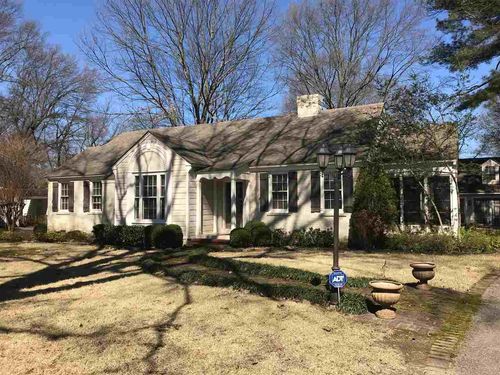 3922 Walnut Grove Rd, Memphis, TN, 38111-6824 | Card Image