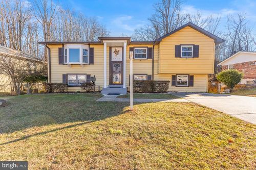 3913 Forestdale Ave, WOODBRIDGE, VA, 22193-2227 | Card Image