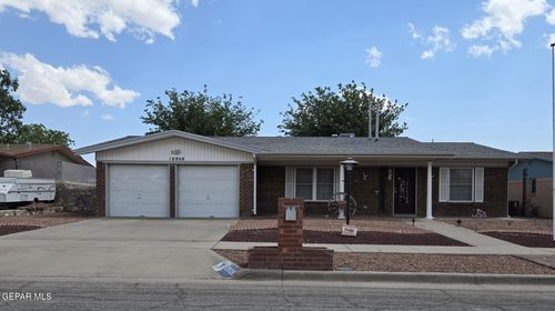 10908 Miller Barber Dr, El Paso, TX, 79936-2721 | Card Image