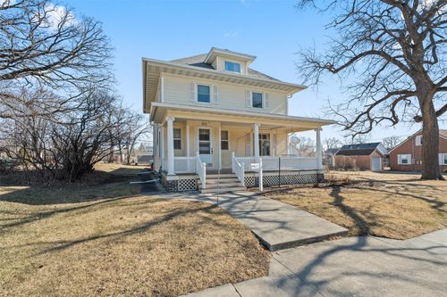 621 6th St, Nevada, IA, 50201-2213 | Card Image