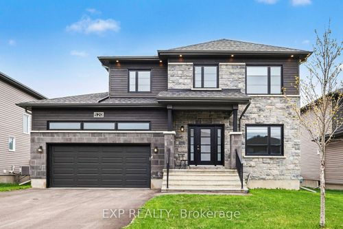 520 Lucent St, Russell, ON, K4R0G3 | Card Image