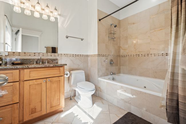 APT-3 - 822 N California Ave, Home with 3 bedrooms, 2 bathrooms and 1 parking in CHICAGO IL | Image 14