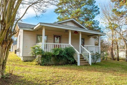 303 Oaklawn St, Malvern, AR, 72104-5135 | Card Image