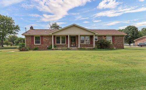 1882 Old Trenton Rd, Clarksville, TN, 37040-6766 | Card Image