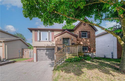 735 Elgin St N, Cambridge, ON, N1R7W7 | Card Image