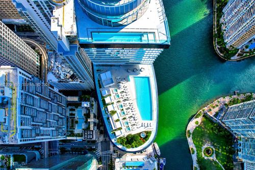 4201e-300 Biscayne Boulevard Way, Miami, FL, 33131-3140 | Card Image