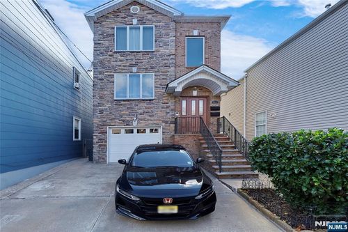 221 William St, Harrison, NJ, 07029-2519 | Card Image