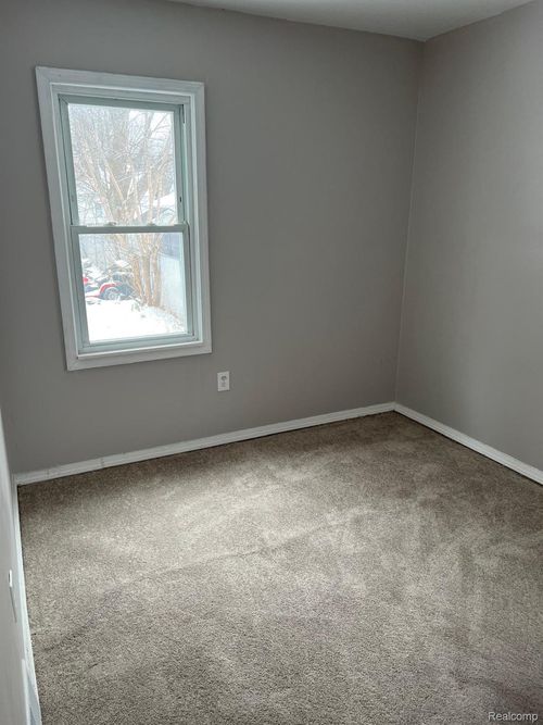 7498 Beaverland, Detroit, MI, 48239-1049 | Card Image