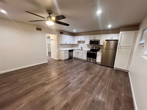 apt-204-5010 San Jacinto St, Dallas, TX, 75206-7758 | Card Image