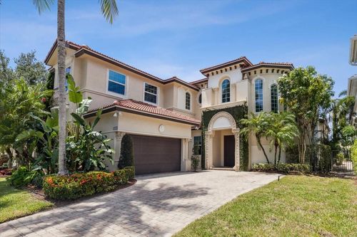 8029 Valhalla Dr, Delray Beach, FL, 33446-9514 | Card Image