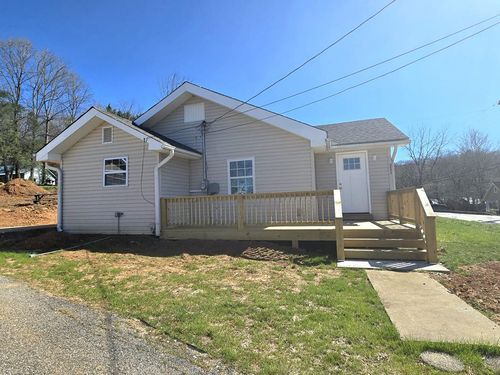 305 Kingtown Street, Mccaysville, GA, 30555 | Card Image